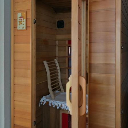 6 Pers. Waterfront Home Seeblick, Equipped Stilt House On The Water Anjum Exterior photo
