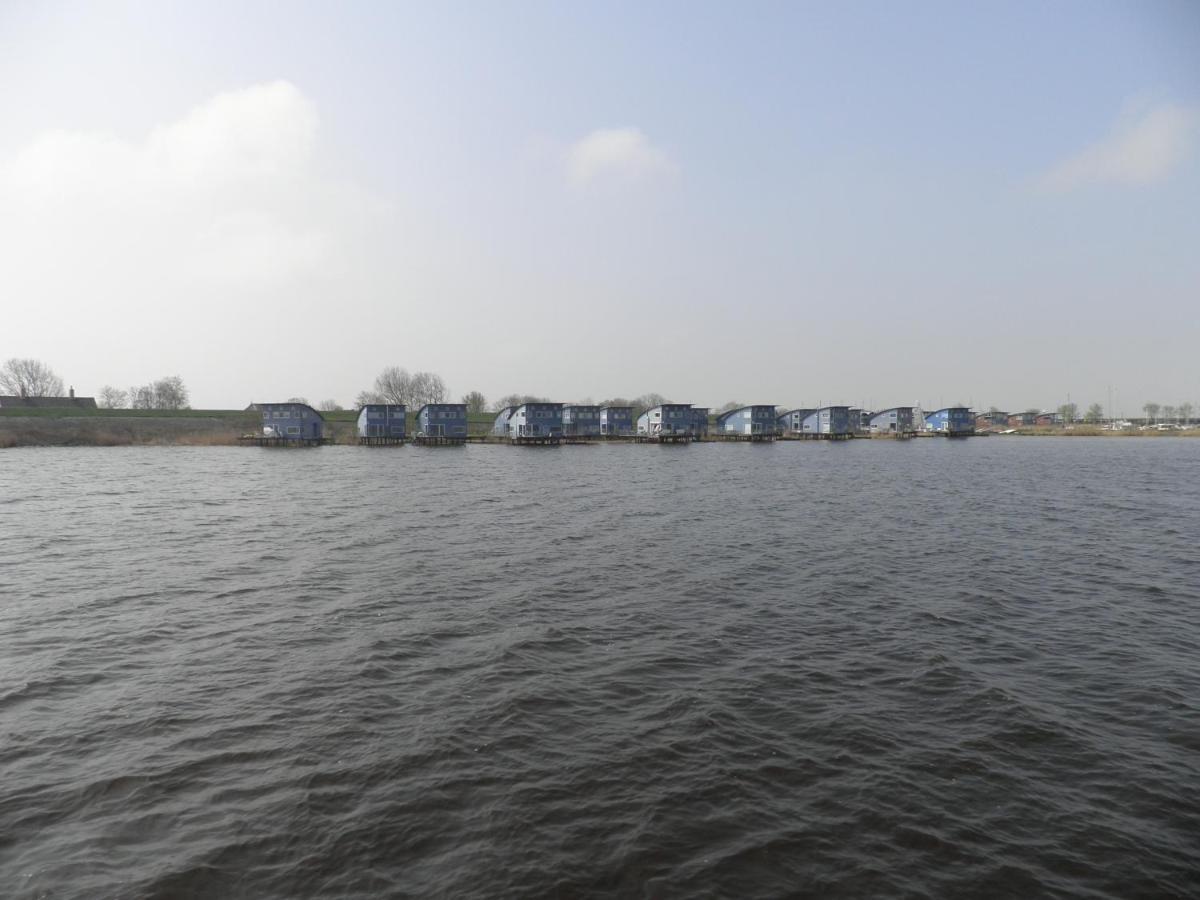 6 Pers. Waterfront Home Seeblick, Equipped Stilt House On The Water Anjum Exterior photo