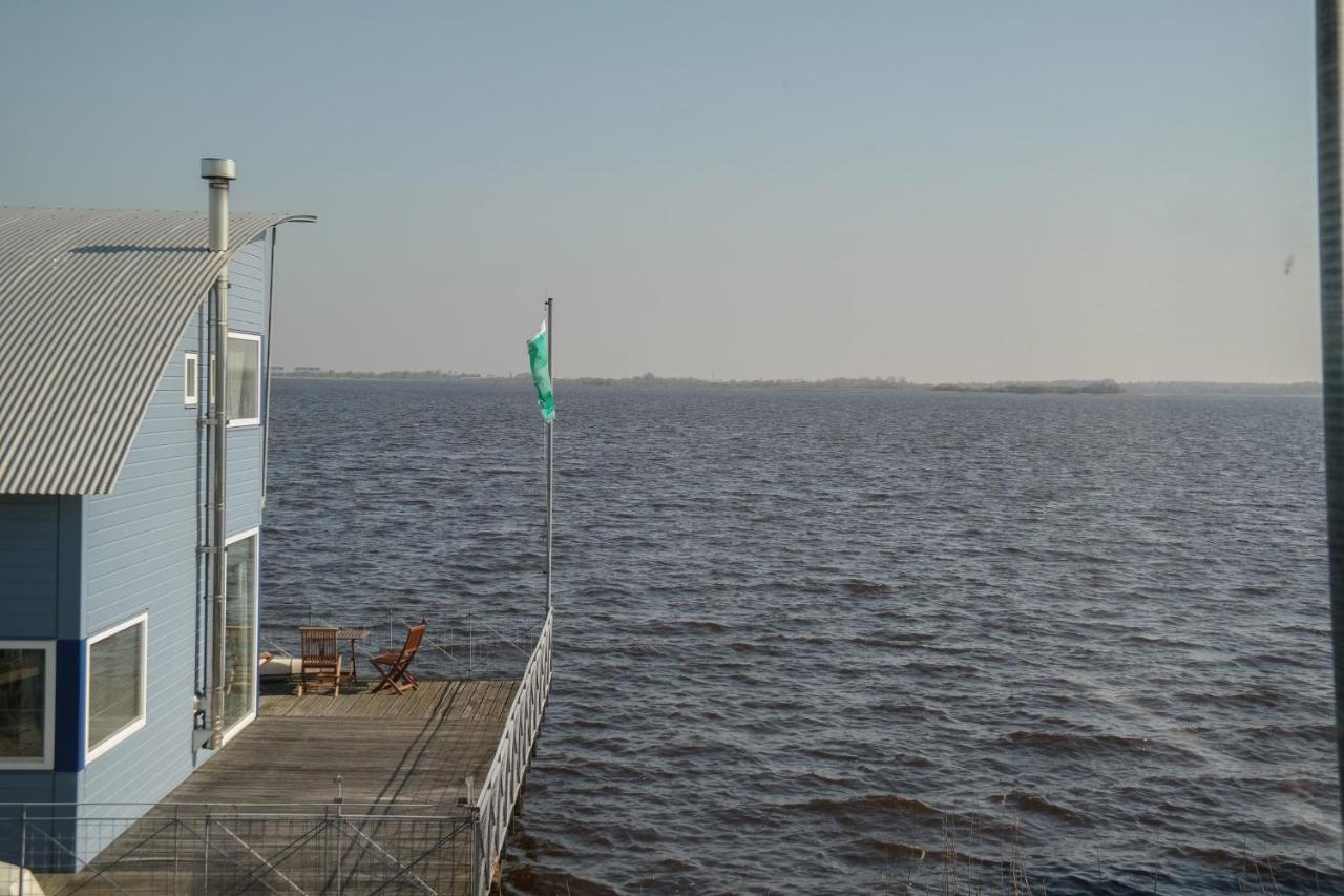 6 Pers. Waterfront Home Seeblick, Equipped Stilt House On The Water Anjum Exterior photo